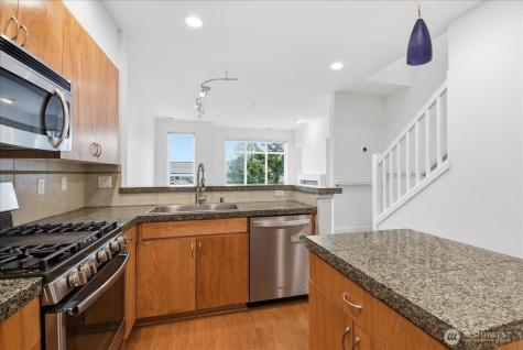 63 Cougar Ridge Road NW Issaquah WA 98027