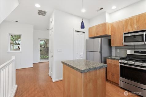 63 Cougar Ridge Road NW Issaquah WA 98027