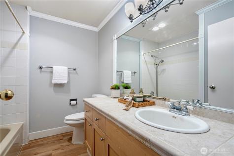 10401 NE 32nd Place Bellevue WA 98004
