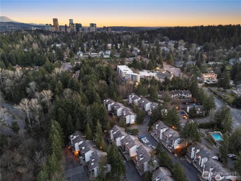 10401 NE 32nd Place Bellevue WA 98004