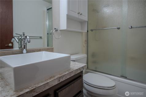 9904 NE 124th Street Kirkland WA 98034