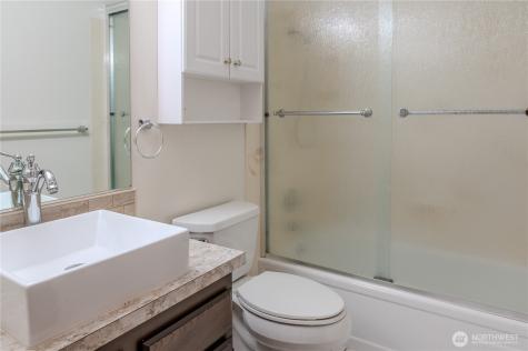 9904 NE 124th Street Kirkland WA 98034
