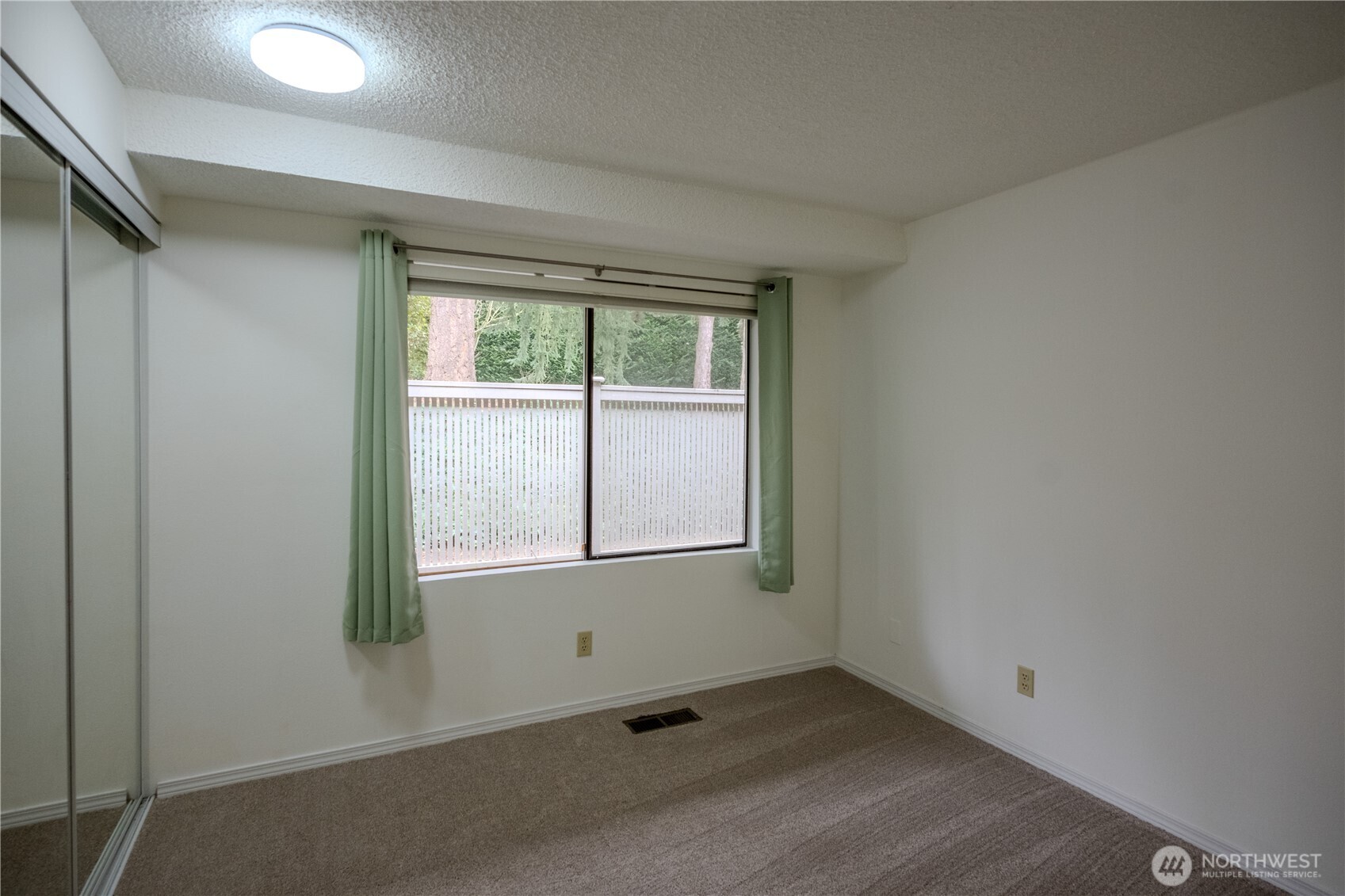 9904 NE 124th Street Kirkland WA 98034