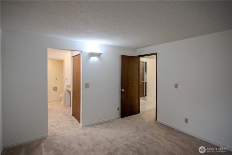 9904 NE 124th Street Kirkland WA 98034