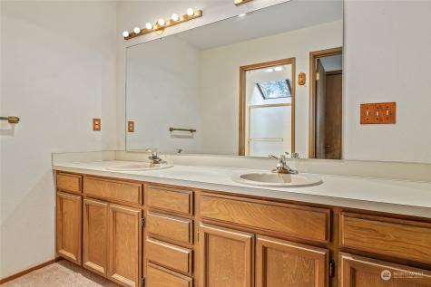 1409 N 200th Street Shoreline WA 98133