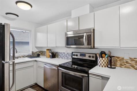 730 SE 8th Avenue Oak Harbor WA 98277