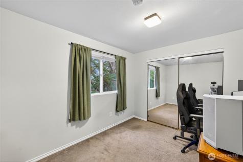 730 SE 8th Avenue Oak Harbor WA 98277