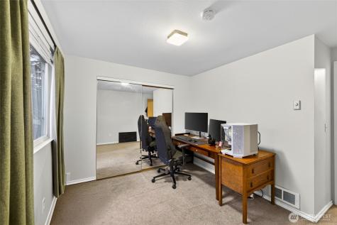 730 SE 8th Avenue Oak Harbor WA 98277