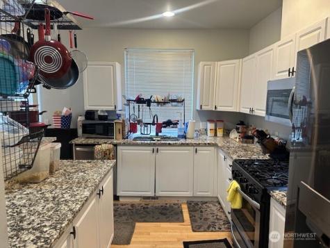 22715 43rd Avenue S Kent WA 98032