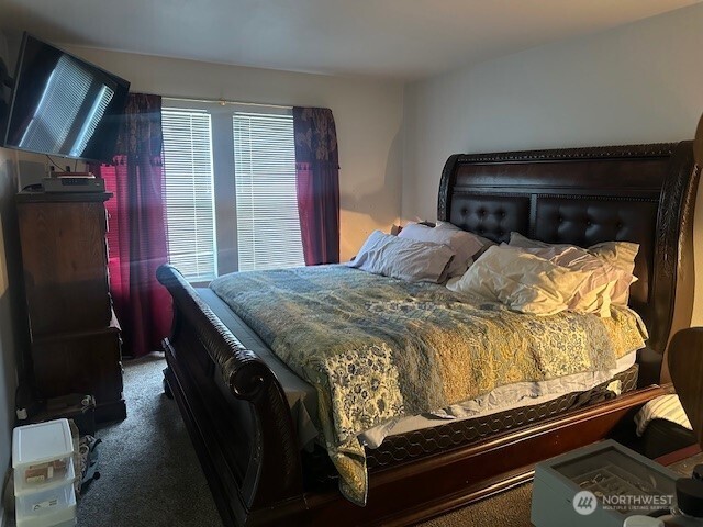 22715 43rd Avenue S Kent WA 98032