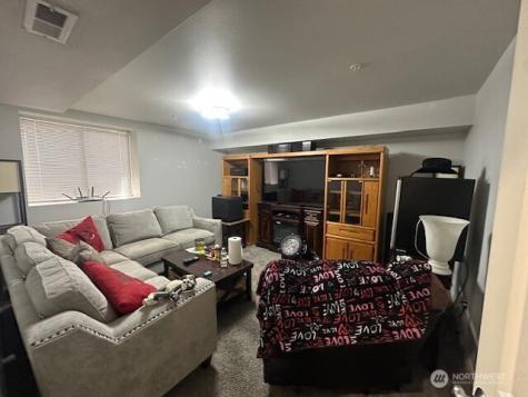 22715 43rd Avenue S Kent WA 98032