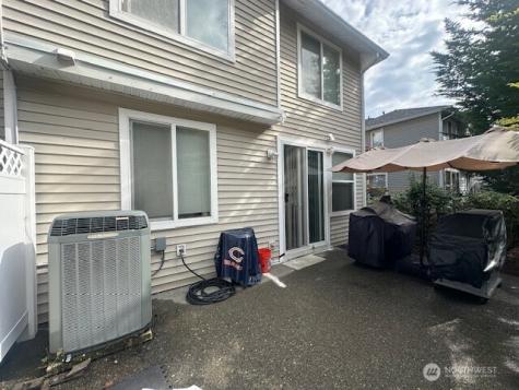 22715 43rd Avenue S Kent WA 98032