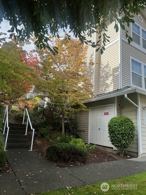 22715 43rd Avenue S Kent WA 98032