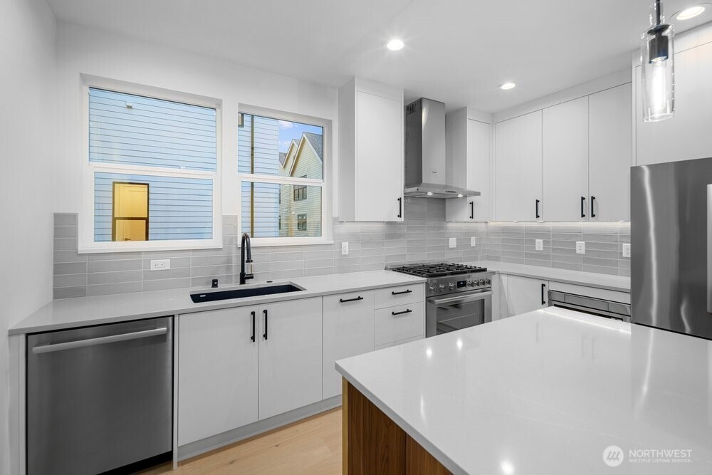 687 NW Locust St (Homesite #13) Issaquah WA 98027