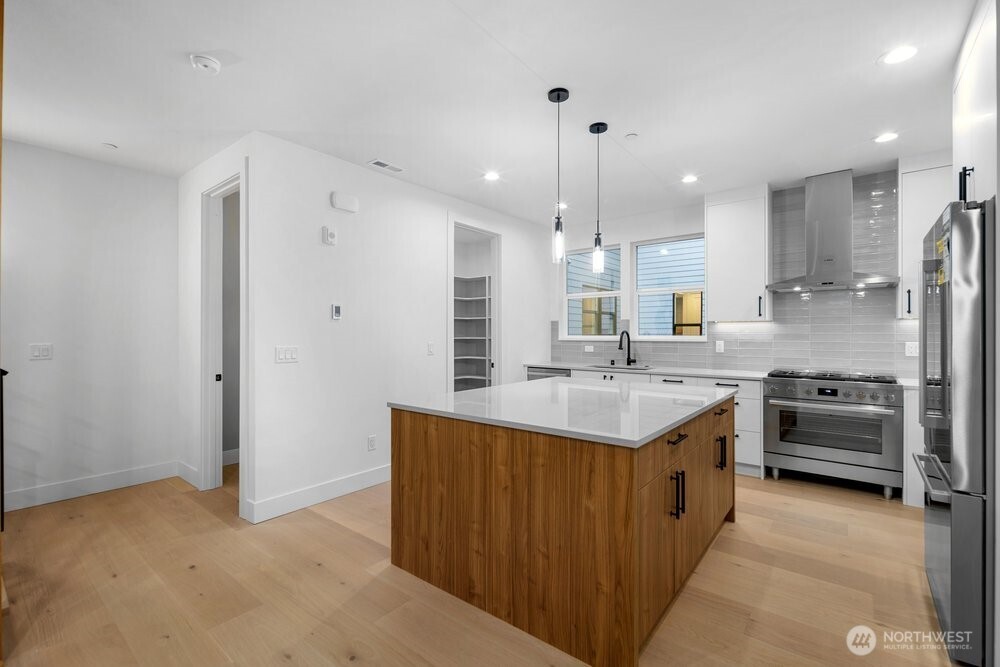 687 NW Locust St (Homesite #13) Issaquah WA 98027