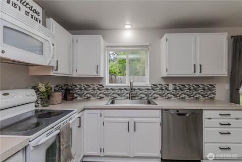 12312 121st Street E Puyallup WA 98374