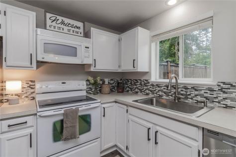 12312 121st Street E Puyallup WA 98374