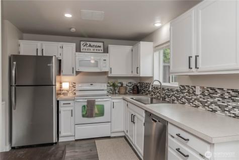 12312 121st Street E Puyallup WA 98374