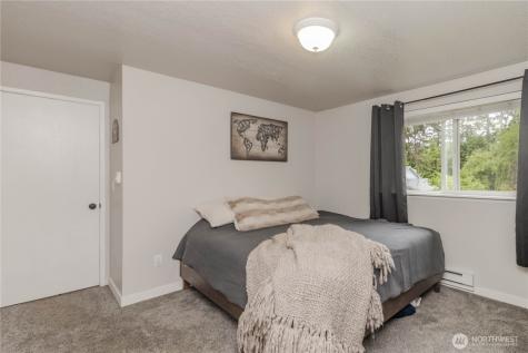 12312 121st Street E Puyallup WA 98374