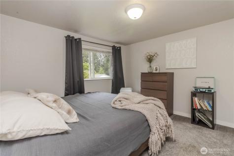 12312 121st Street E Puyallup WA 98374