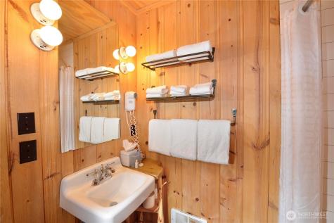 17798 Highway 20 Mazama WA 98833