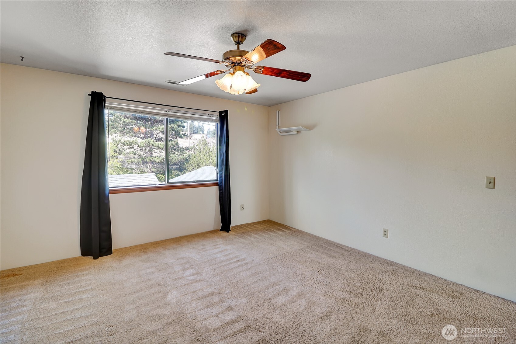 31080 Sr 20 Oak Harbor WA 98277