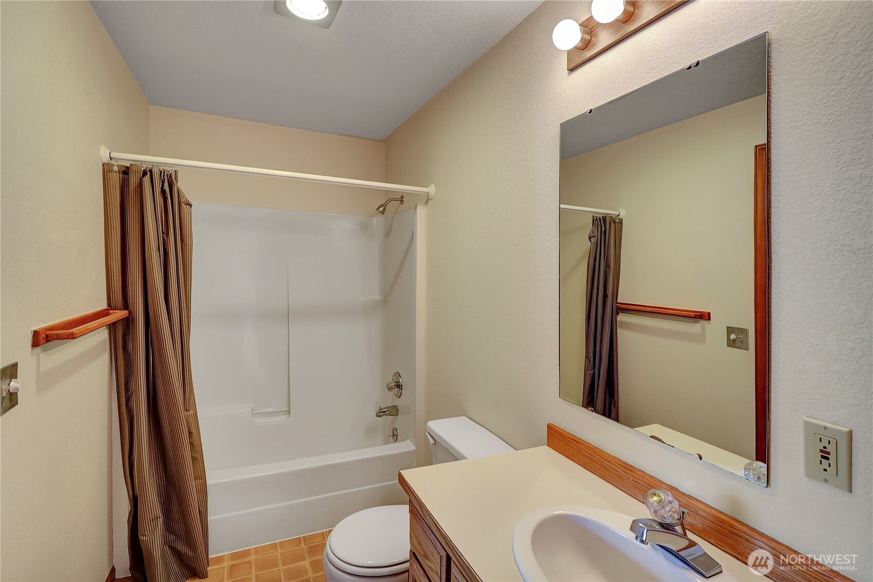 31080 Sr 20 Oak Harbor WA 98277