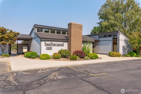 1310 Castlerock Avenue Wenatchee WA 98801