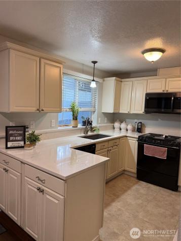 5726 99th Street Ct E Puyallup WA 98373