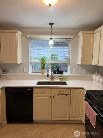 5726 99th Street Ct E Puyallup WA 98373