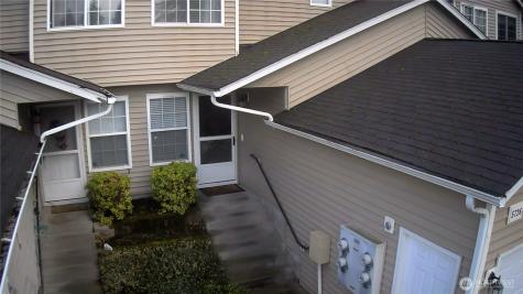 5726 99th Street Ct E Puyallup WA 98373