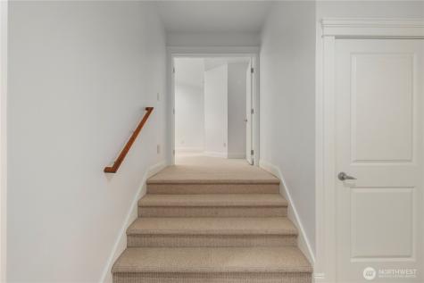 10407 NE 17th Street Bellevue WA 98004