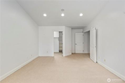 10407 NE 17th Street Bellevue WA 98004