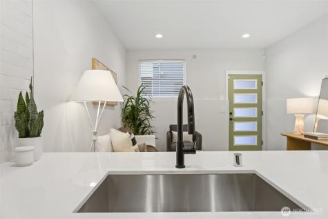1913 15th Avenue S Seattle WA 98144