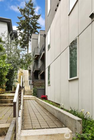 1913 15th Avenue S Seattle WA 98144