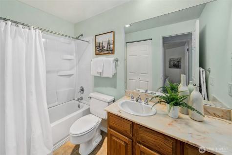 16929 Inglewood Road NE Kenmore WA 98028