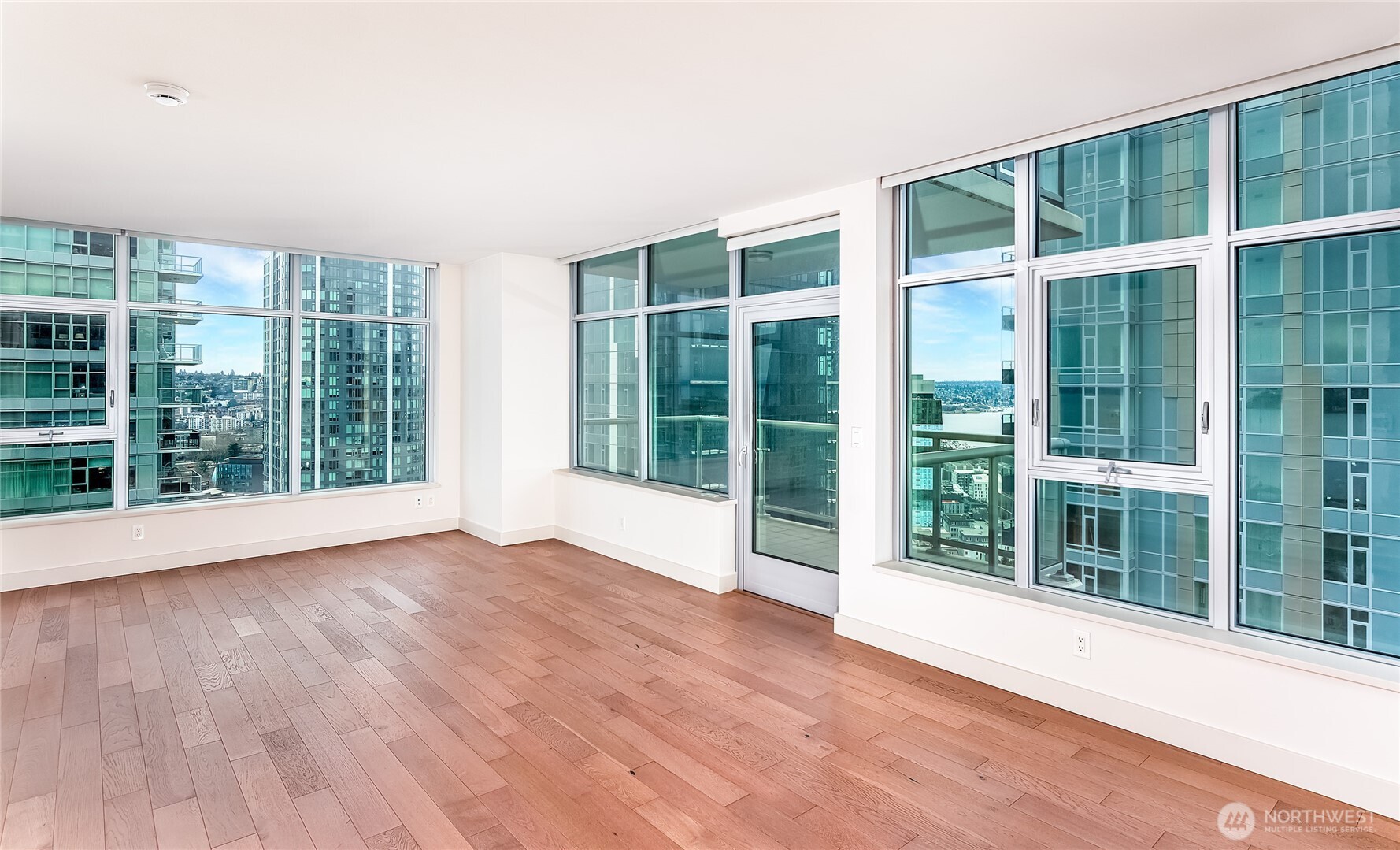 588 Bell Street Seattle WA 98121