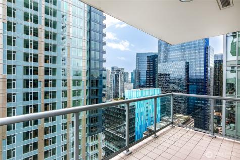 588 Bell Street Seattle WA 98121