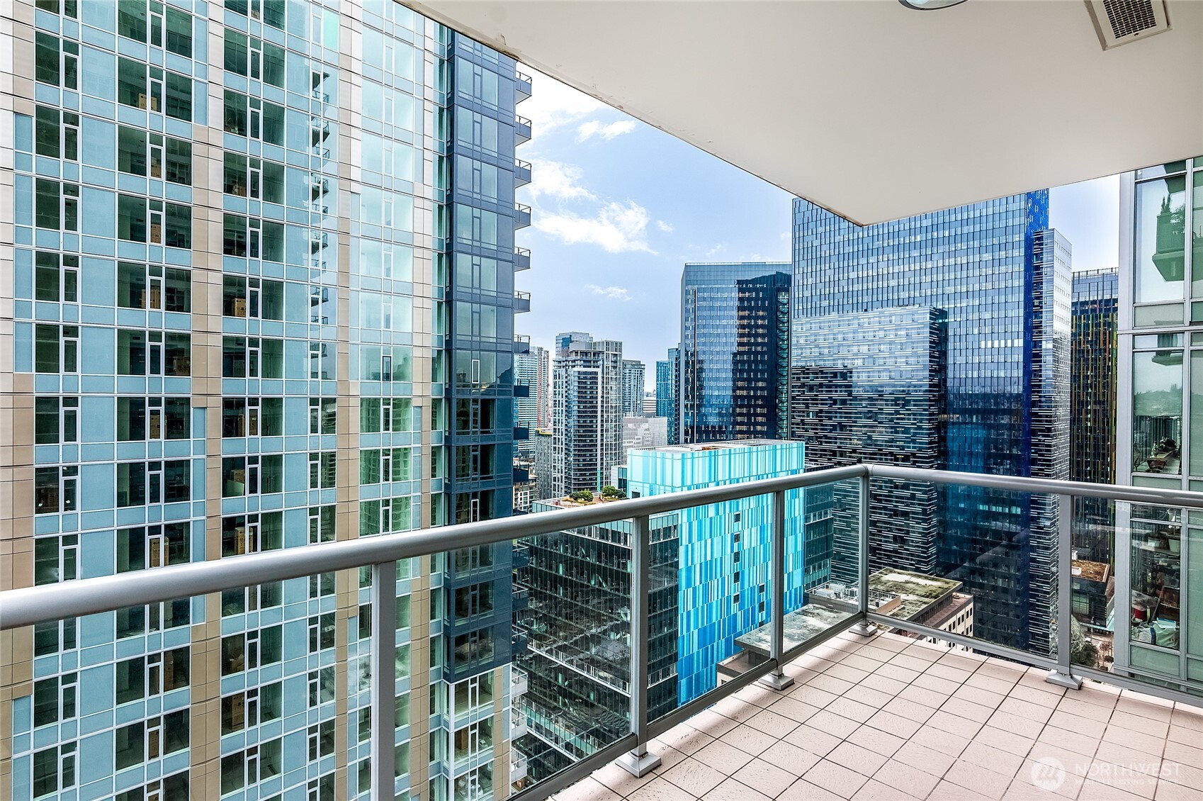 588 Bell Street Seattle WA 98121