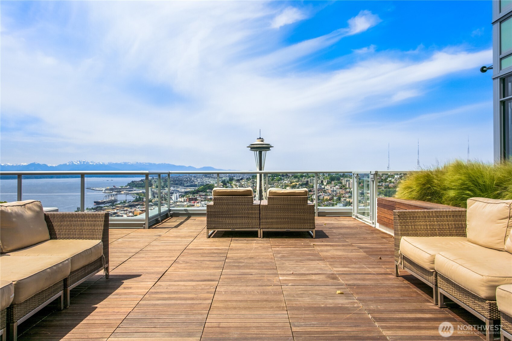 588 Bell Street Seattle WA 98121