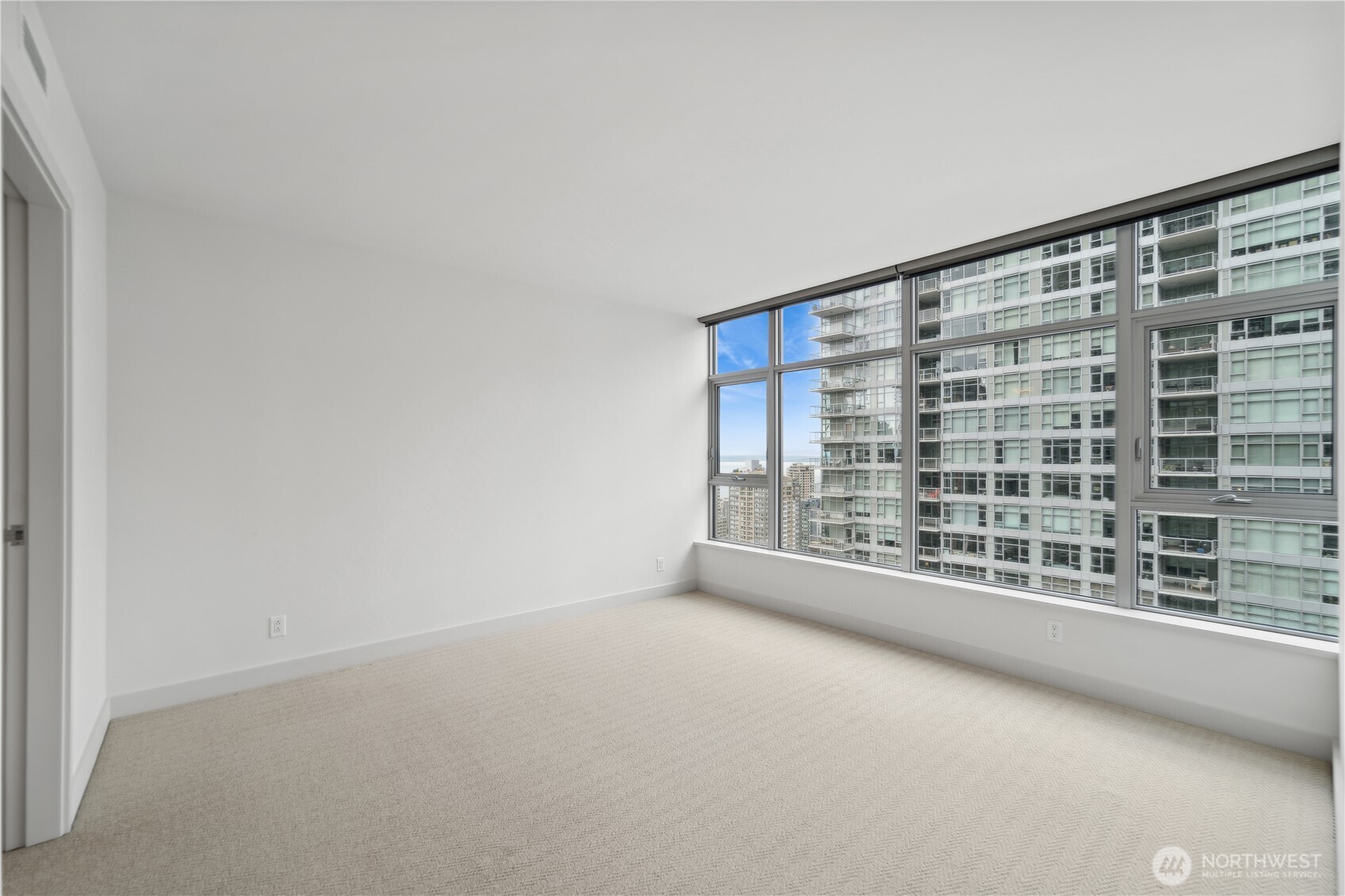 588 Bell Street Seattle WA 98121