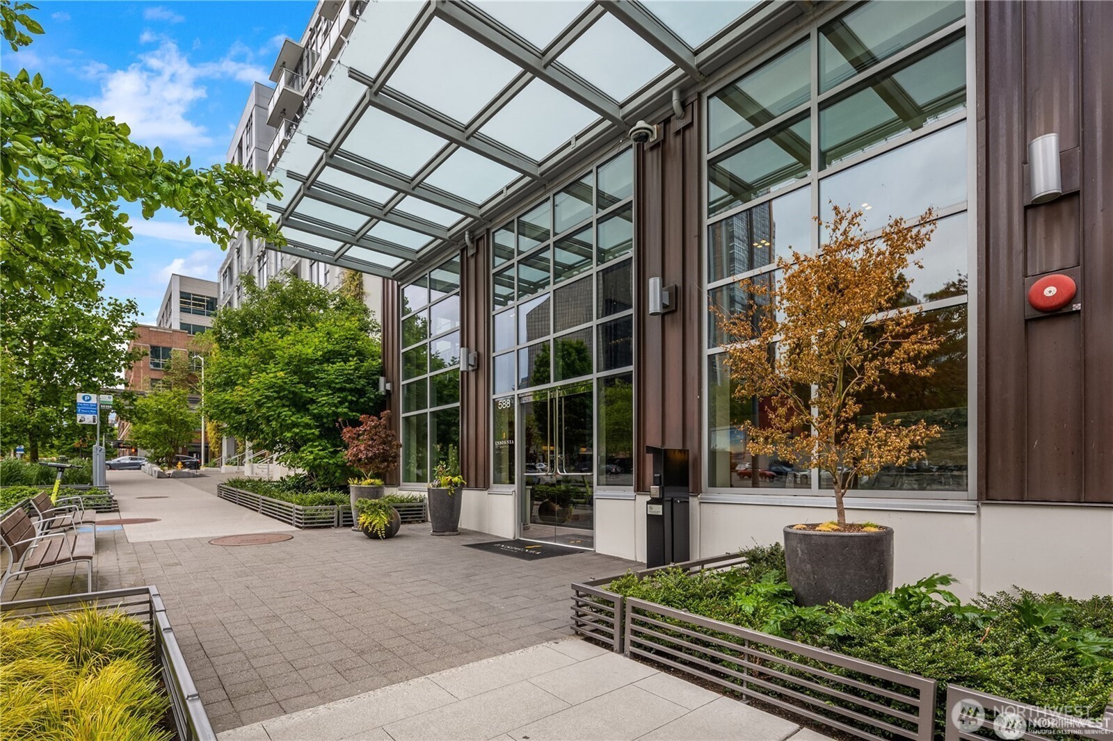 588 Bell Street Seattle WA 98121