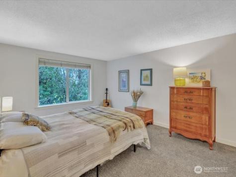 4629 W Lake Sammamish Parkway SE Issaquah WA 98027