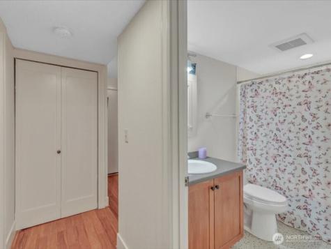 4629 W Lake Sammamish Parkway SE Issaquah WA 98027