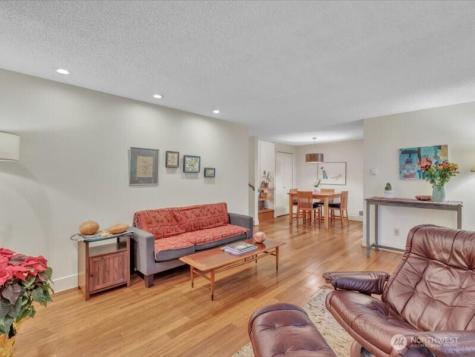 4629 W Lake Sammamish Parkway SE Issaquah WA 98027