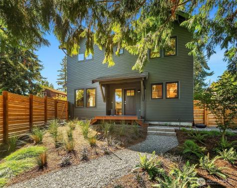 10421 41st Avenue SW Seattle WA 98146