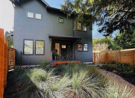 10421 41st Avenue SW Seattle WA 98146
