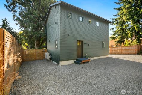 10421 41st Avenue SW Seattle WA 98146