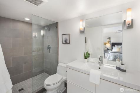 3905 4th Avenue NE Seattle WA 98105