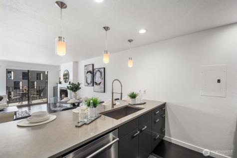 3905 4th Avenue NE Seattle WA 98105